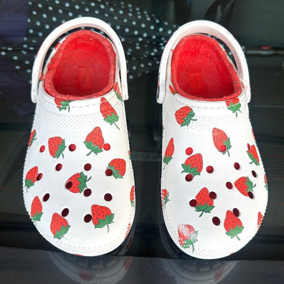 Crocs Adult Classic Lined Strawberry Print Clogs Size M7 W9 White Red Shoes - Picture 4 of 11